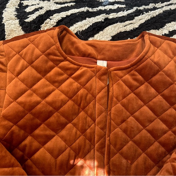 Wynne Collection Quilted Velour Jacket Size S Toffee NWOT! - Picture 3 of 4